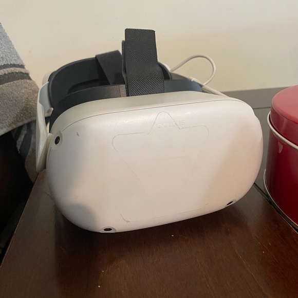 Oculus Quest 2 128gb Full Set + extra (ready to ship) - Picture 1 of 8